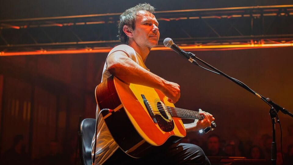 Вакарчук: Чем больше эти собаки поливают нас своей черной энергией, чем больше посылают ракет, тем злее, сильнее и увереннее мы становимся