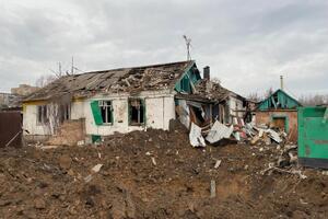 Окупанти регулярно обстрілюють населені пункти Донецької області