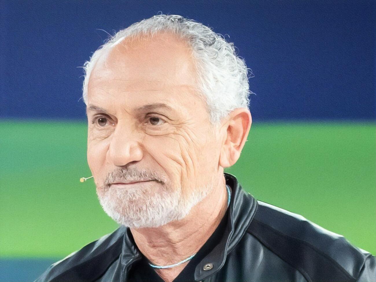 Шустер: Віктор Бут у нас сьогодні виступає в ролі Луїса Корвалана. Ось вони рятують Корвалана, голову чилійської Компартії – я розумію це. Ну якась фігура все ж таки. А тут вони рятують торговця смертю</