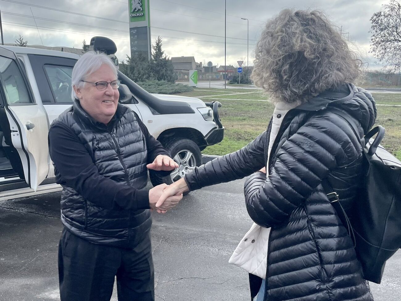 Гриффитс посмотрит, как живут люди в Херсоне и Николаеве в условиях зимы после российских атак