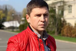 Подоляк подчеркнул, что окончание войны зависит от поставок оружия Украине