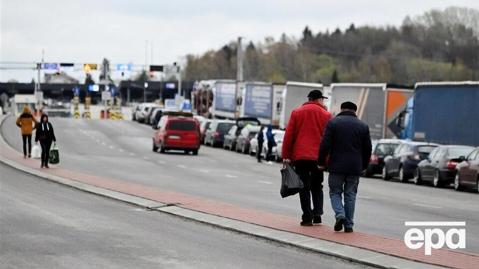 Кількість біженців з України в Польщі становить приблизно 3 млн, зазначив Дуда