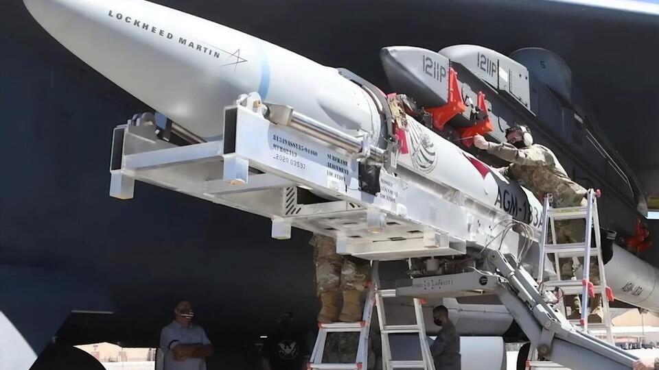 Запуск производился с бомбардировщика B-52H