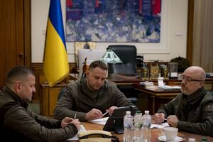 Представители Украины проинформировали собеседников из США об "актуальной ситуации на фронте и мерах, предпринимаемых для противодействия российскому агрессору", отметили в ОПУ