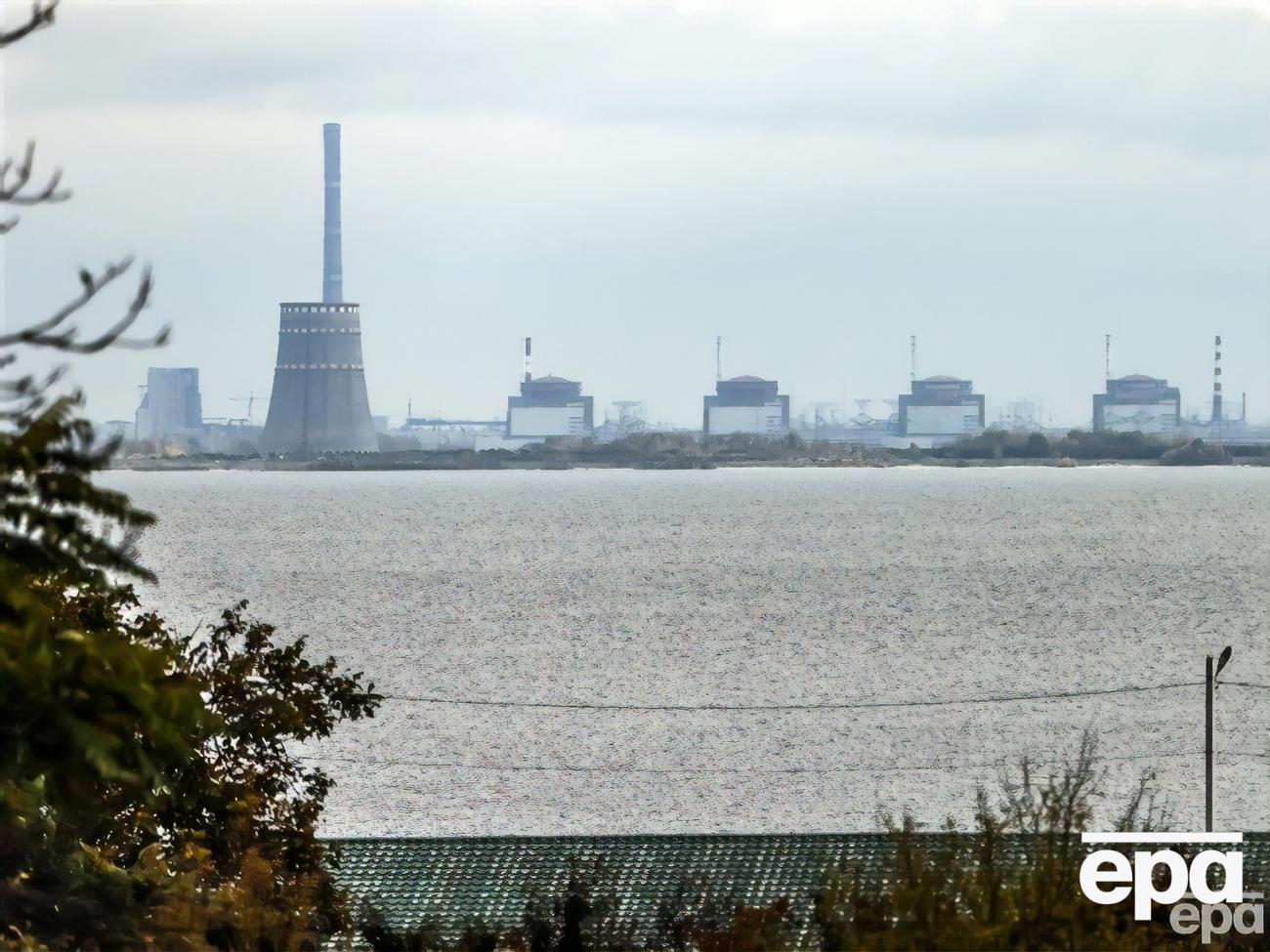 Досягнення домовленості щодо виведення російського важкого озброєння з території ЗАЕС анонсував Макрон