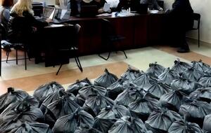 Зловмисники не лише винесли з гуманітарного штабу цінні речі, а й зіпсували майно всередині