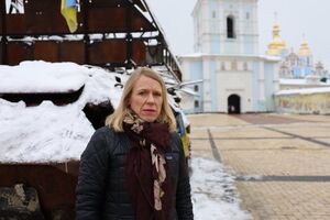 28 листопада міністерка закордонних справ Норвегії Гуйтфельдт приїжджала до Києва