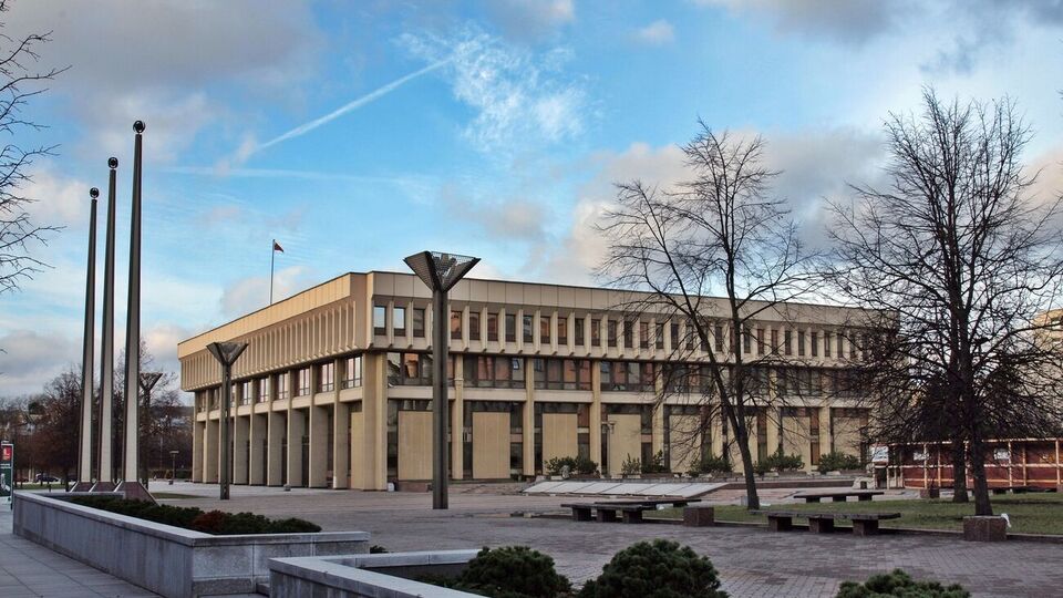 За закон проголосовали 103 депутата Сейма Литвы, шестеро воздержались
