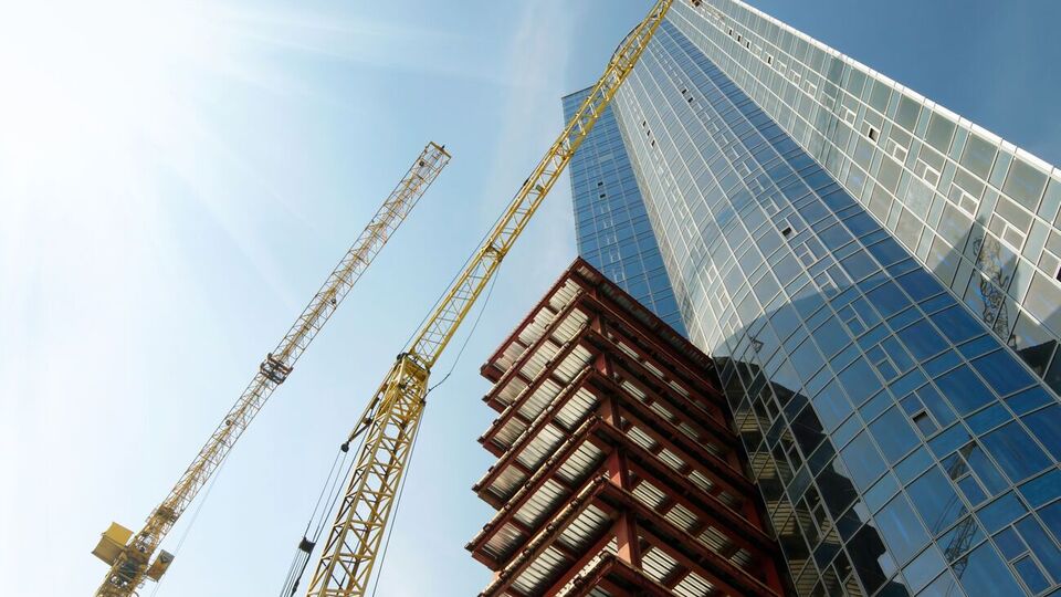 Автор і підписанти петиції вважають, що новий закон прискорить "процес хаотичної забудови міст і паплюження історичних пам'яток"