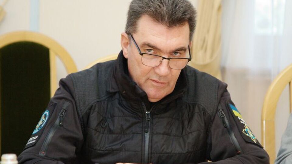 Данилов: Все, кто работает с оккупантом, кто имеет отношение к РФ, – все должны отвечать по законам нашей страны