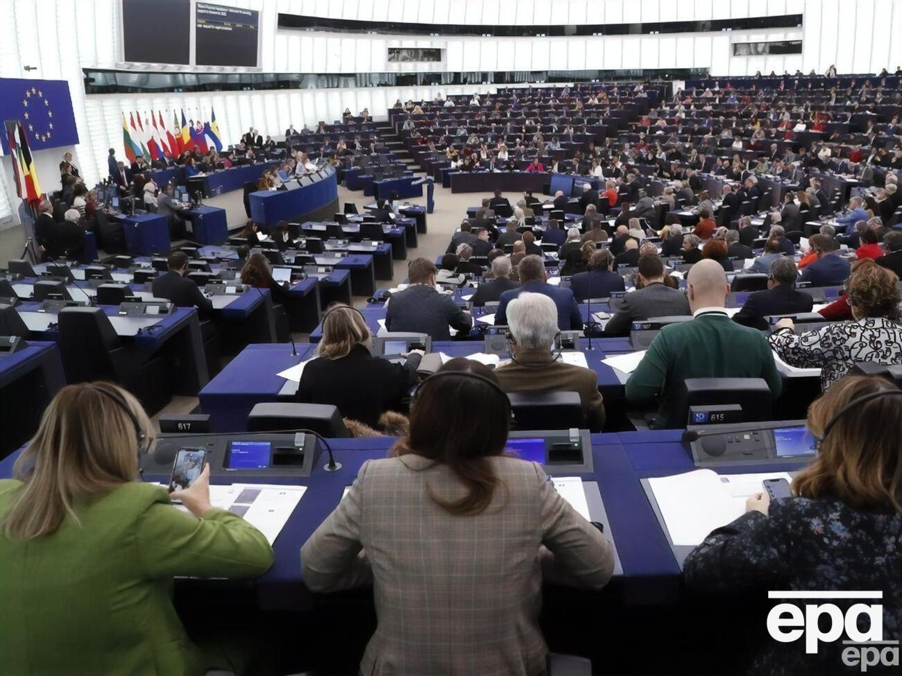 Европарламент принял изменения в документ о выделении помощи Украине