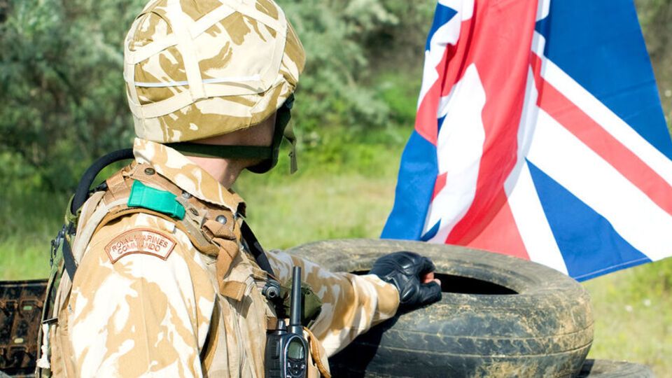 Британські морпіхи брали участь у евакуації дипломатів Великобританії з України на початку року