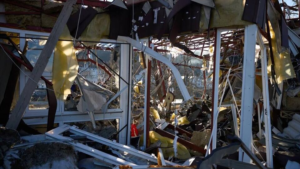 Унаслідок ворожих обстрілів упродовж доби 19 мирних жителів України дістали поранення