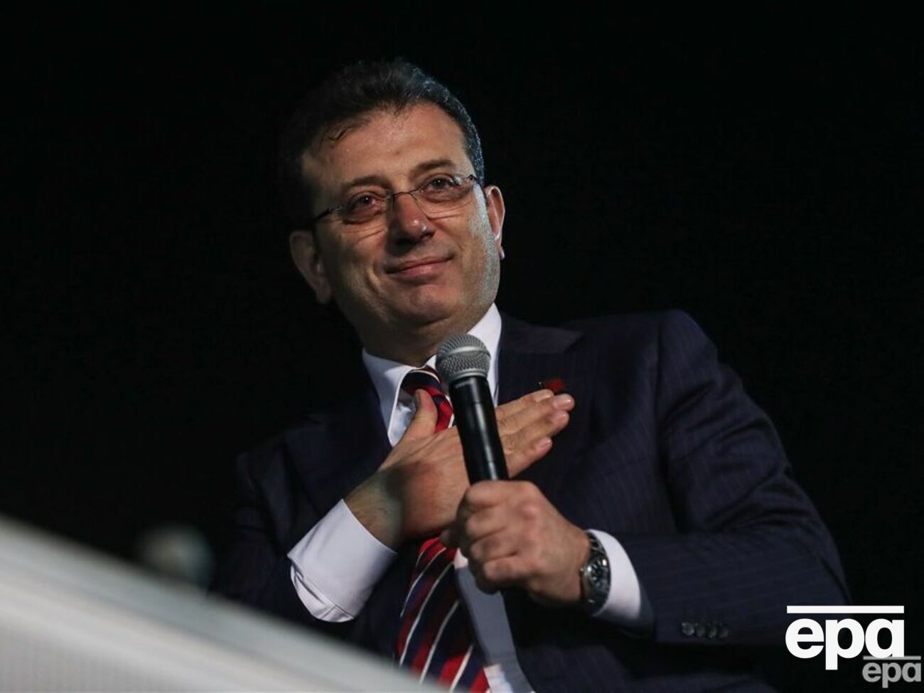 Если суд отклонит апелляцию, Имамоглу сядет в тюрьму более чем на два с половиной года за слово "глупость"