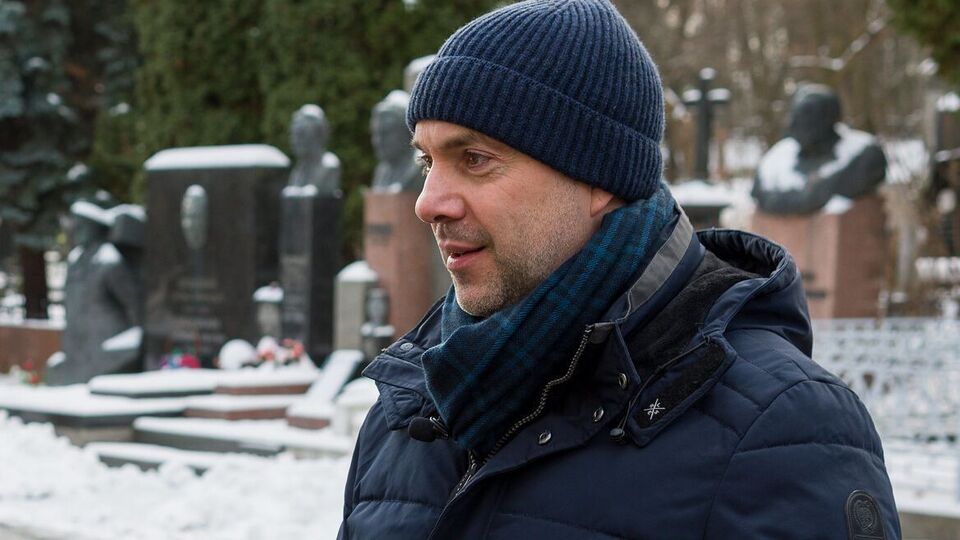 Арестович про Бахмут: Витратників женуть уперед на наші кулемети. Ми там убиваємо, мабуть, батальйон на день. Ну, виводимо з ладу, не вбиваємо