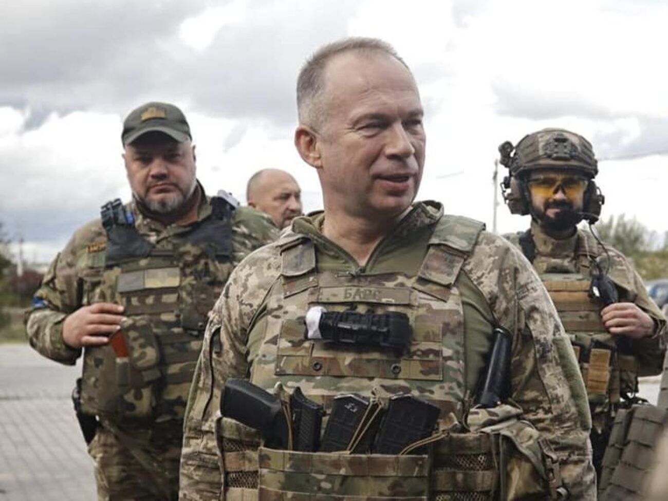 По словам Сырского, сейчас оккупанты меняют тактику