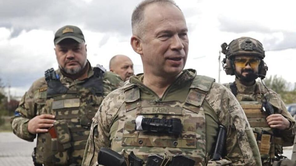 По словам Сырского, сейчас оккупанты меняют тактику