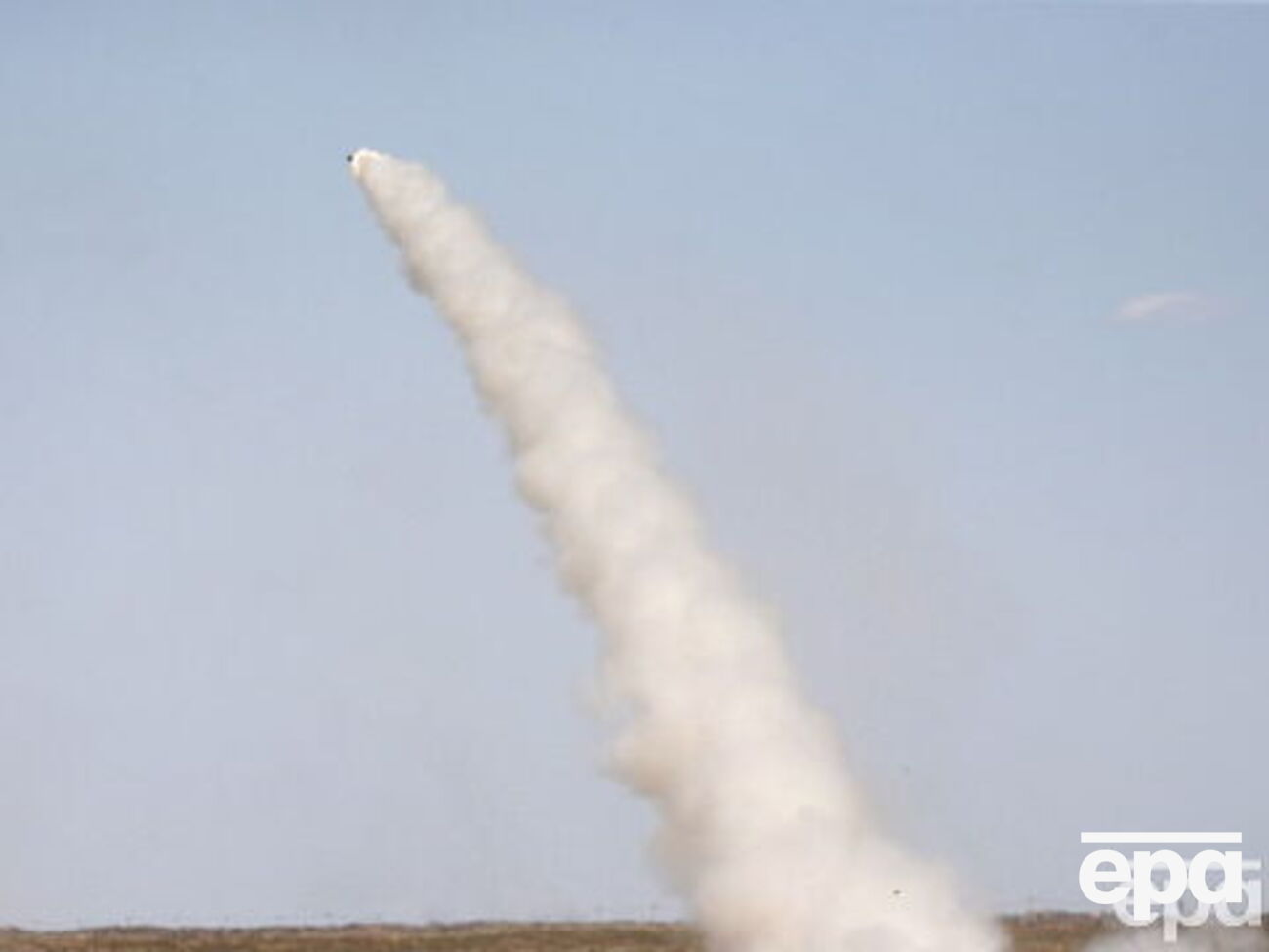 Повітряна тривога майже по всій Україні триває