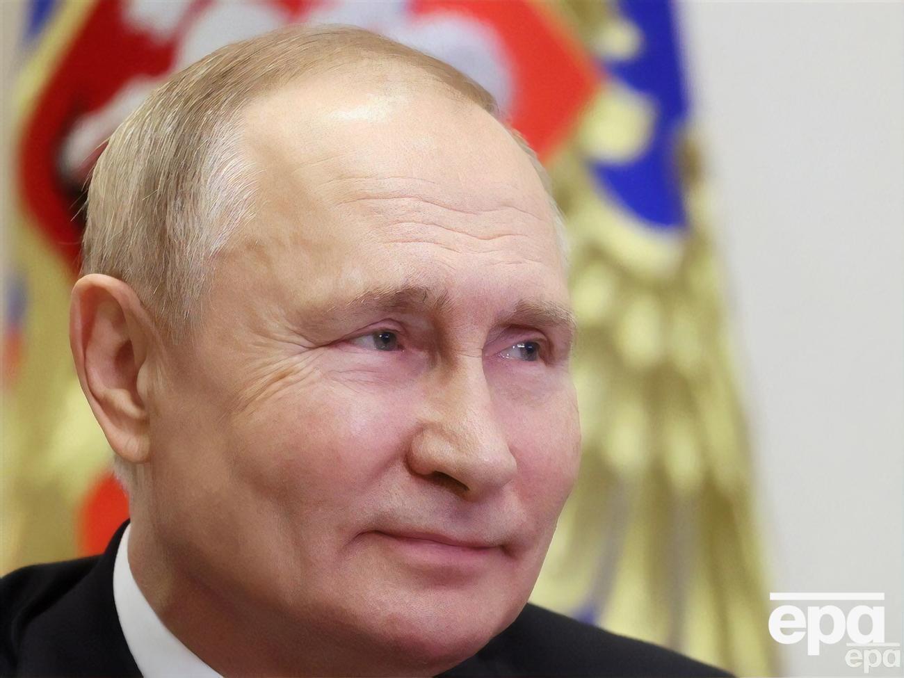 Путін (на фото) перед повномасштабним нападом на Україну провів зустріч із Грефом і Набіулліною
