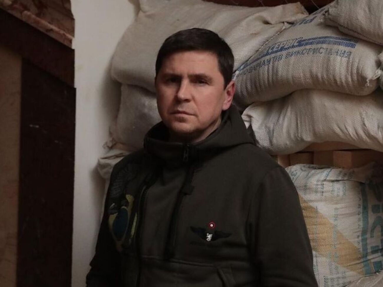 Подоляк: Хто ще хоче запропонувати мирне врегулювання, щоб дати Путіну зберегти обличчя?