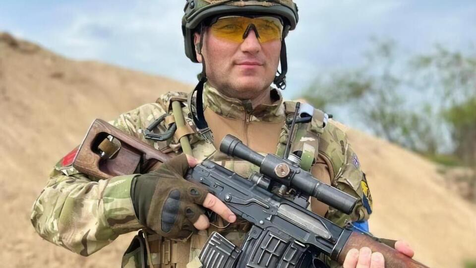 Волощенко: Росіяни день і ніч поливають Бахмут вогнем