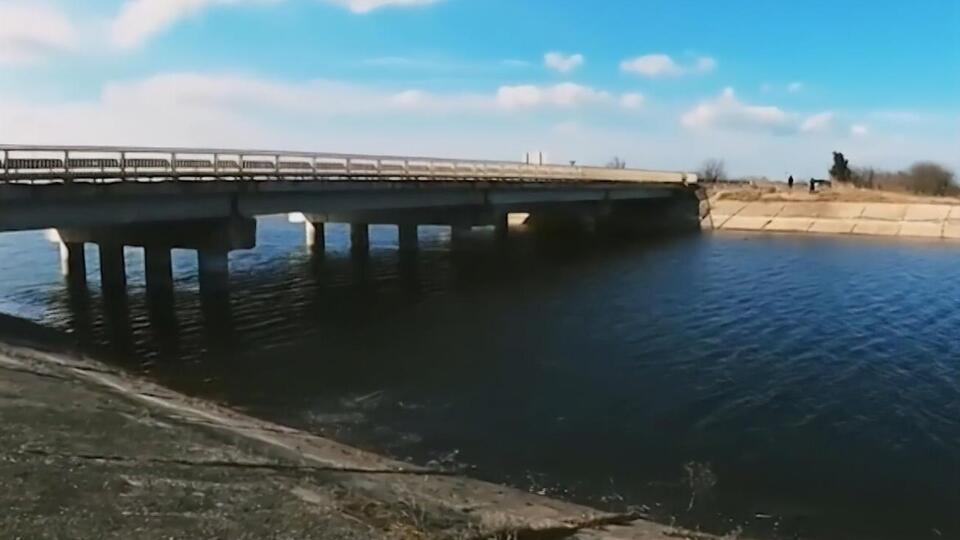 Окупанти зруйнували тимчасову дамбу, автомобільний міст і головну перегородкову споруду Північно-Кримського каналу у лютому