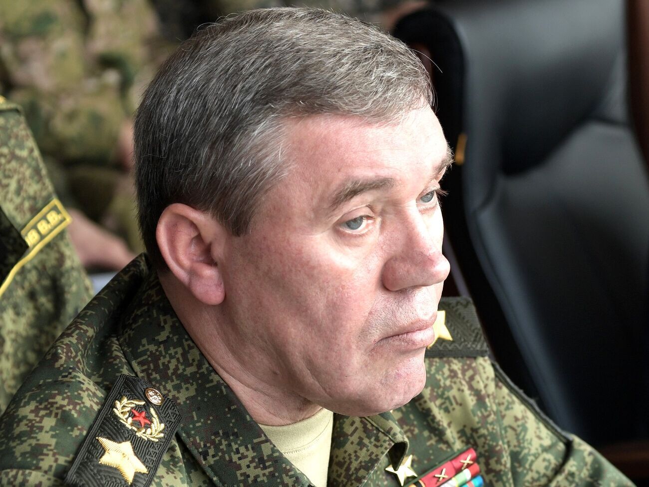 Плани вторгнення, за даними ГУР, Путін обговорював із Герасимовим (на фото) і Шойгу