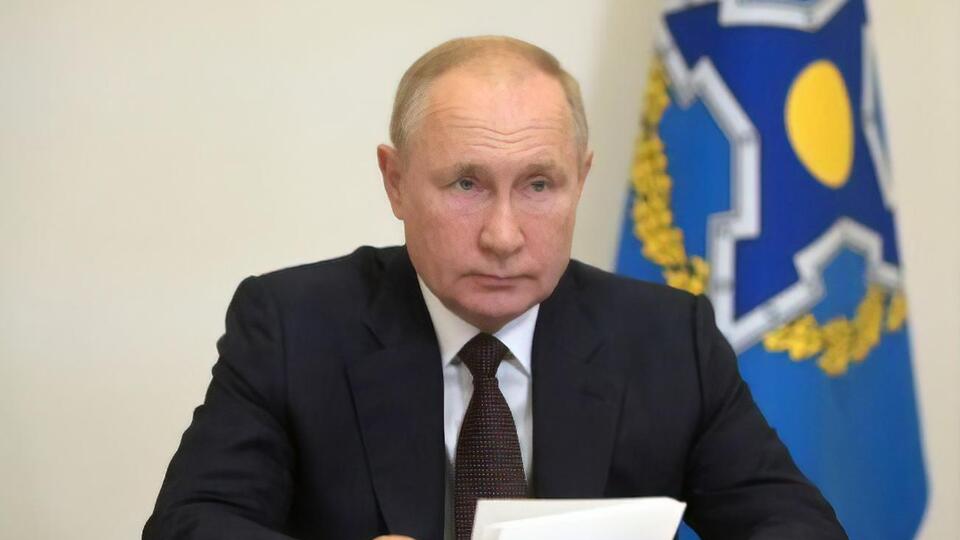 Для Путина тексты и формулировки – не главное, так как у него есть реальная власть, считает Галлямов