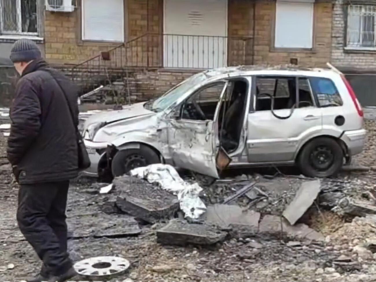 Во время обстрела оккупантами Херсона погиб местный житель, возле машины которого попал снаряд, рассказал&nbsp;Плетенчук