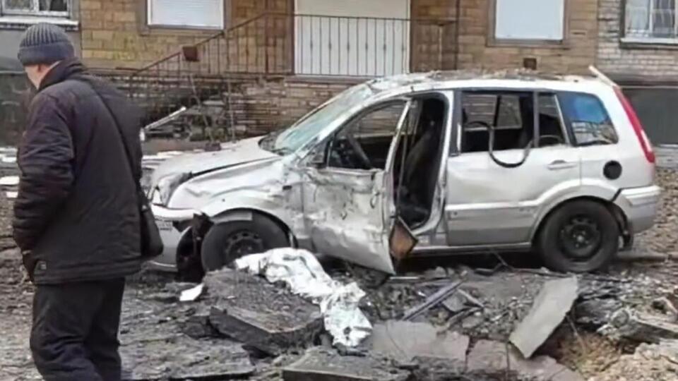 Во время обстрела оккупантами Херсона погиб местный житель, возле машины которого попал снаряд, рассказал Плетенчук