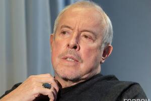 Макаревич: Знаючи довірливість читачів, рекомендую поставитися до цього з увагою