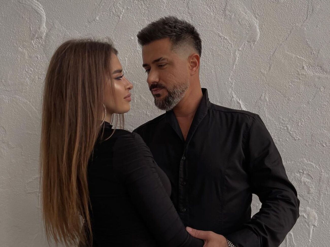 О романе Реус и Налчаджиоглу стало известно в 2021 году