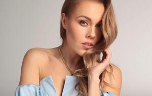 Alyosha с детьми проживает в США