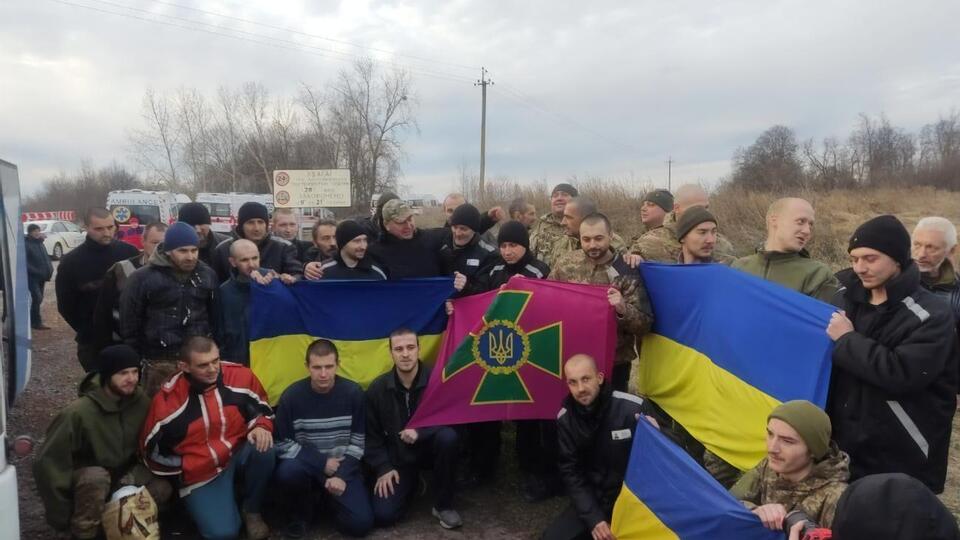 Україна внаслідок обмінів полоненими повернула додому 1319 людей