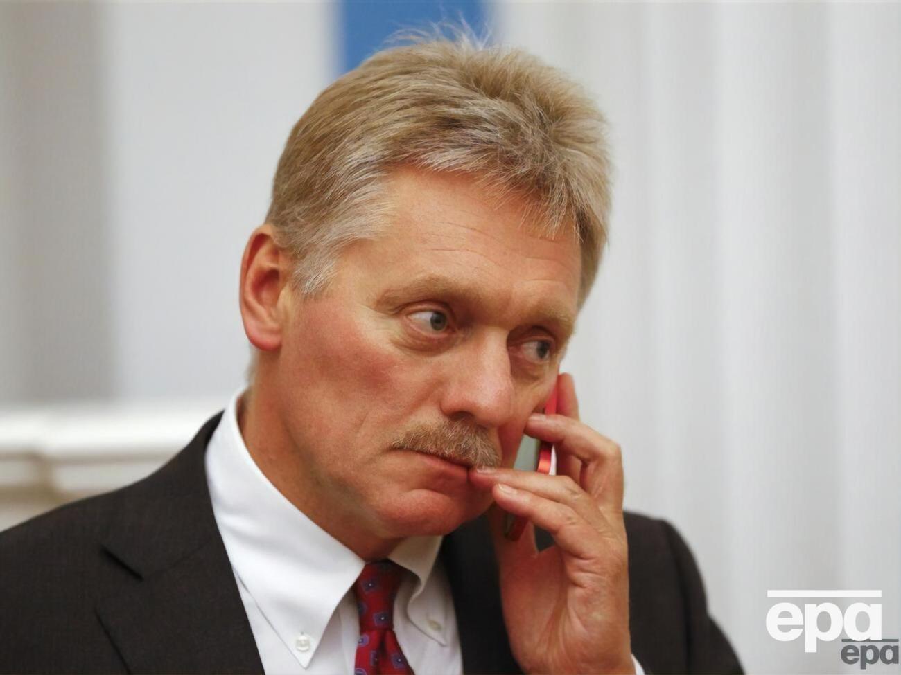 Президент РФ "был и остается открытым для переговоров", заявил Песков