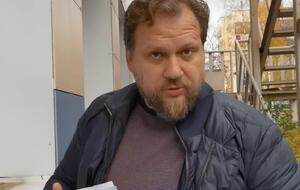 Кот в 2014 году уехал в Россию и начал работать там журналистом