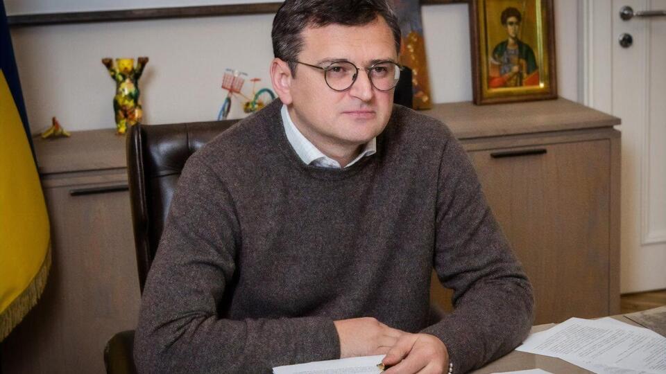 Кулеба заверил, что каждый случай получения украинским посольством письма с угрозами будет расследован
