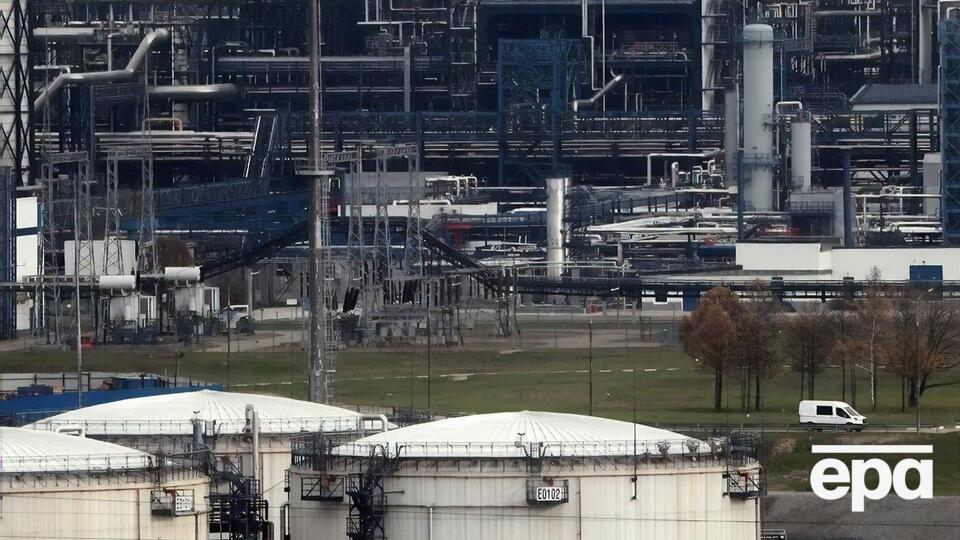 По данным СМИ, российскую нефть будут держать на 5% ниже рыночной