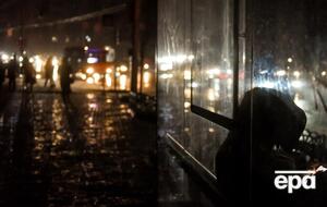 Через російські атаки в Україні почали вводити тимчасові вимкнення світла