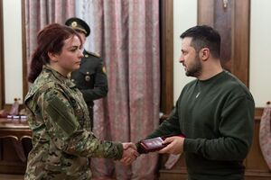 Зеленский вручил государственные награды украинским защитникам и защитницам, освобожденным из российского плена