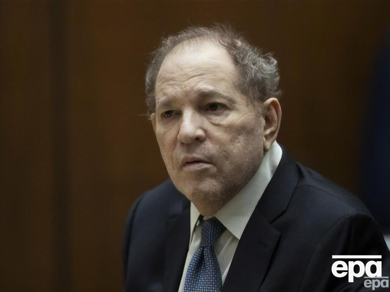 Під час оголошення вердикту присяжних Вайнштейн перебував у залі і "не виявив помітної реакції на оголошення вироку"