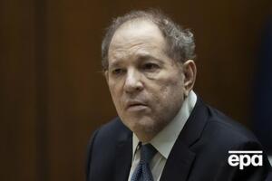 Під час оголошення вердикту присяжних Вайнштейн перебував у залі і "не виявив помітної реакції на оголошення вироку"