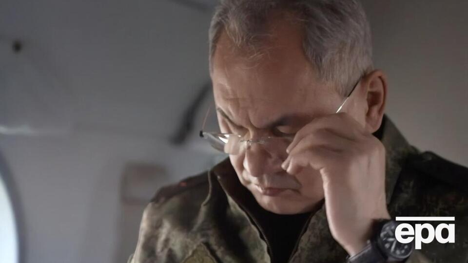 Шойгу, вероятно, осмотрел позиции оккупантов в районе Армянска, а не "на передовой", полагают расследователи, геолоцировавшие вид из иллюминатора