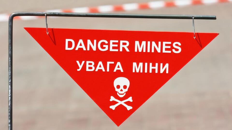 Окупанти активно мінують Луганську область