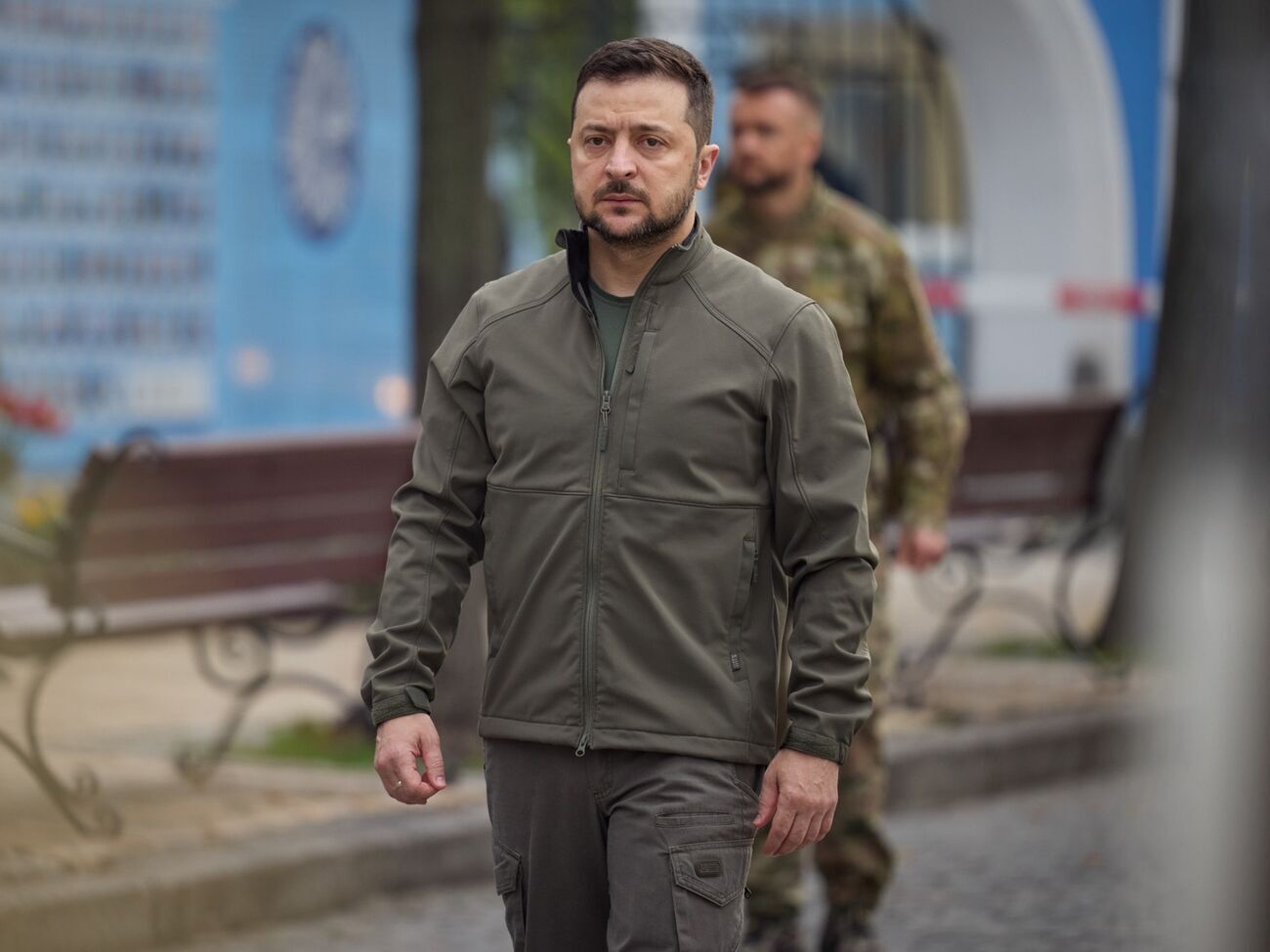 Сегодня в Бахмуте Зеленский встретился с украинскими военными, пообщался с ними и вручил награды