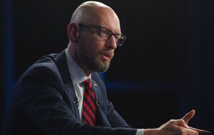 Яценюк выразил надежду, что серьезные события на фронте произойдут после интервью Залужного