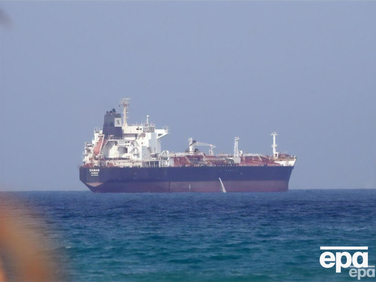 Bloomberg пише, що власники танкерів відмовляються від перевезення нафти