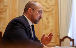 Шмыгаль подчеркнул, что россияне пытаются вызвать среди украинцев панику