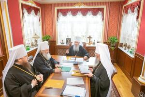 УПЦ МП просит Зеленского снять персональные санкции с ее представителей