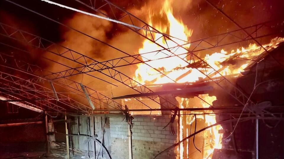Обстрелом повреждены дома и линии электропередач, люди не пострадали